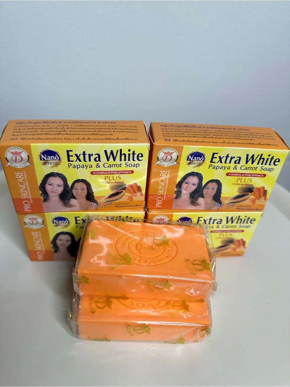 1 NANO Extra White Papaya & Carrot Hand Soap - Orange ( 1 piece)